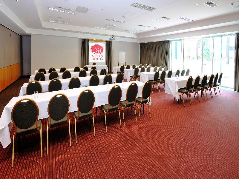 Metro Hotel Ipswich International Екстериор снимка